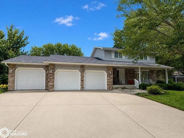 120 35th Pl W, Clear Lake, IA 50428