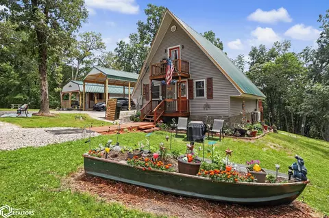 4182 Shady Lane Dr, Brooklyn, IA 52211