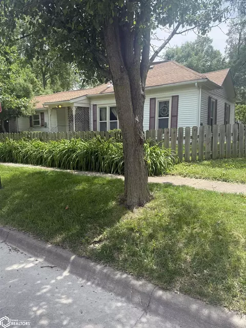 616 W Jackson S, Fairfield, IA 52556