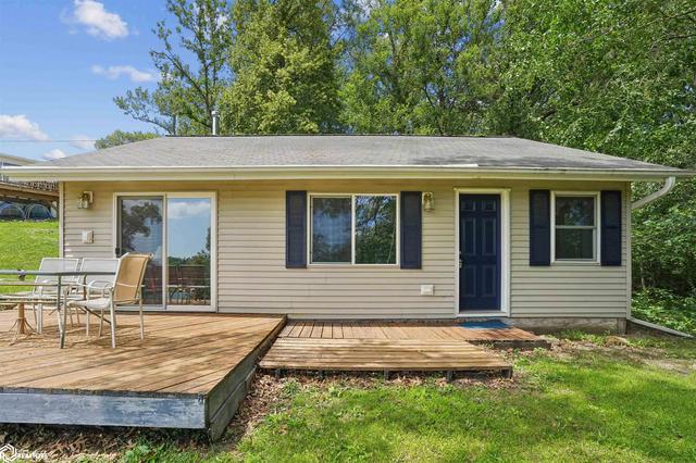 107 Elm Rd, Montezuma, IA 50171