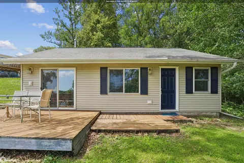 107 Elm Rd, Montezuma, IA 50171