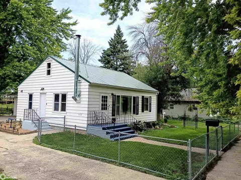 704 Des Moines Ave, Rolfe, IA 50581