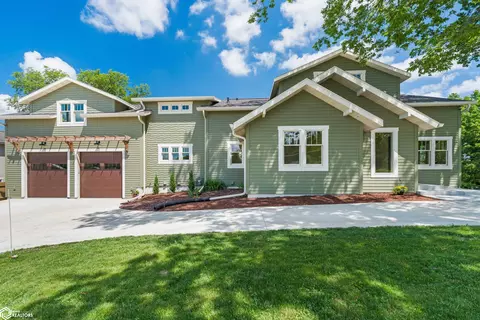 710 Park Ave, Iowa Falls, IA 50126