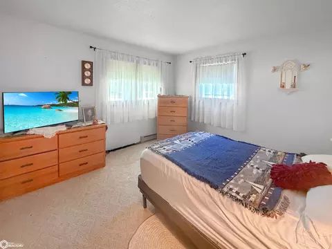 Bedroom - 1655 Dorell Dr, Hampton, IA 50441 photo 6 of 7