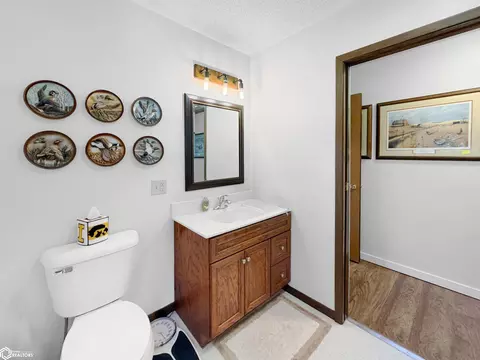 Bath - 1655 Dorell Dr, Hampton, IA 50441 photo 1 of 2