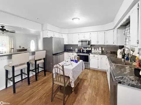 Kitchen - 1655 Dorell Dr, Hampton, IA 50441 photo 3 of 4