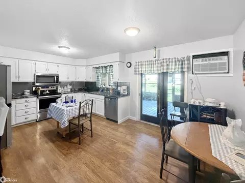 Kitchen - 1655 Dorell Dr, Hampton, IA 50441 photo 1 of 4