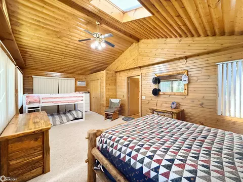Bedroom - 1655 Dorell Dr, Hampton, IA 50441 photo 3 of 7