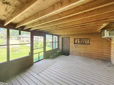 Exterior - 1655 Dorell Dr, Hampton, IA 50441 photo 2 of 4