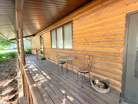 Exterior - 1655 Dorell Dr, Hampton, IA 50441 photo 3 of 4