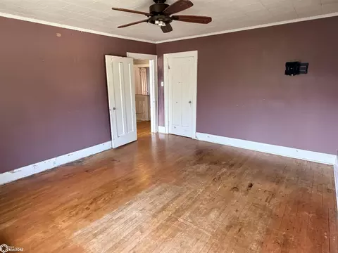Bedroom - 810 W Walnut St, Eldon, IA 52554 photo 6 of 6