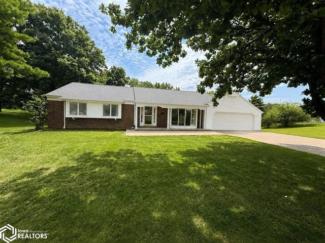 11 Greenbrier, Keokuk, IA 52632