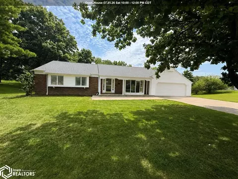 11 Greenbrier, Keokuk, IA 52632