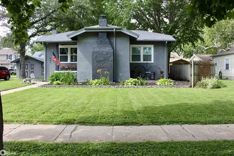 407 6th St, Griswold, IA 51535