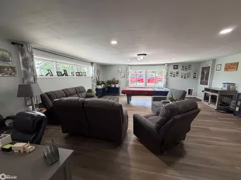 Living - 21930 458th St, Centerville, IA 52544 photo 4 of 6