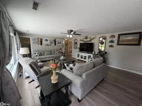 Living - 21930 458th St, Centerville, IA 52544 photo 3 of 6