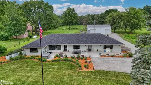 Exterior - 21930 458th St, Centerville, IA 52544 photo 11 of 12