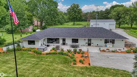 21930 458th St, Centerville, IA 52544