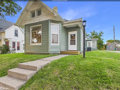 1408 Valley St, Burlington, IA 52601