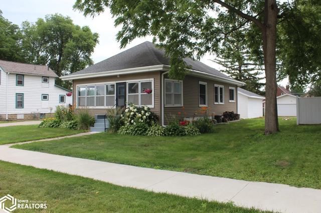 1013 Main Ave, Clear Lake, IA 50428