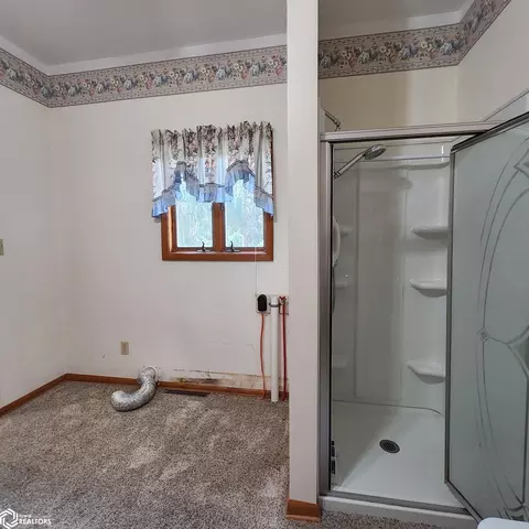 Bath - 702 N Walnut St, Avoca, IA 51521 photo 3 of 4