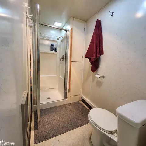 Bath - 702 N Walnut St, Avoca, IA 51521 photo 4 of 4