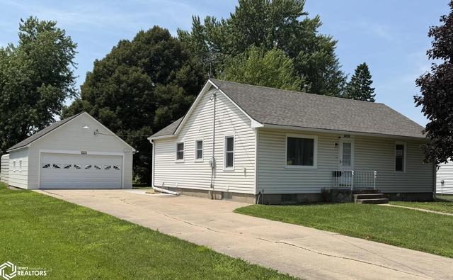 1429 Prince St, Grinnell, IA 50112