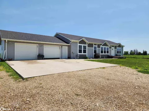 3145 K Ave, Toledo, IA 52342