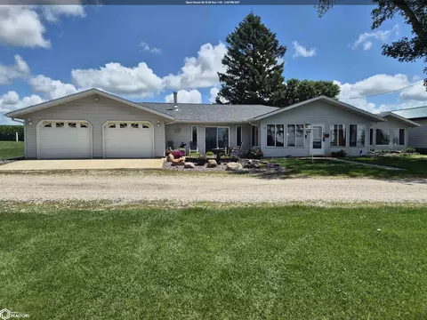 1990 Elm Lake Dr, Clarion, IA 50525