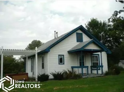 104 S West St, Moravia, IA 52571