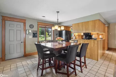 1237 J Ave, Nevada, IA 50201 photo 12