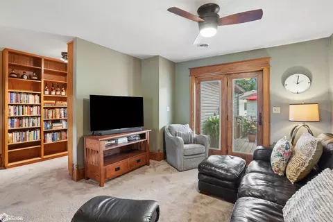 1237 J Ave, Nevada, IA 50201 photo 9
