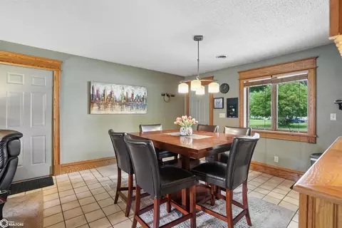 1237 J Ave, Nevada, IA 50201 photo 11