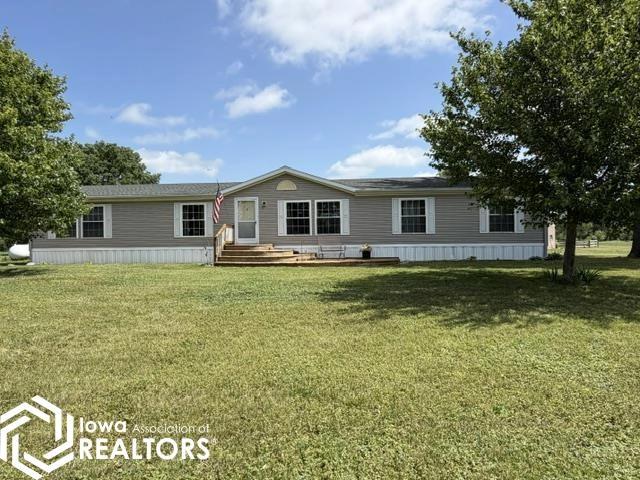 14870 300th Ct, Mason City, IA 50401
