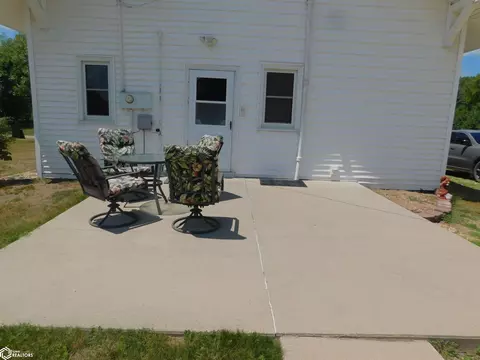 Exterior - 513 Maple St, Deloit, IA 51441 photo 3 of 3