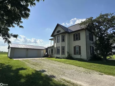 2555 New London Rd, New London, IA 52645