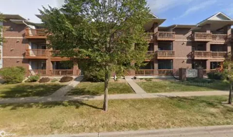 534 Westside Dr, Iowa City, IA 52246