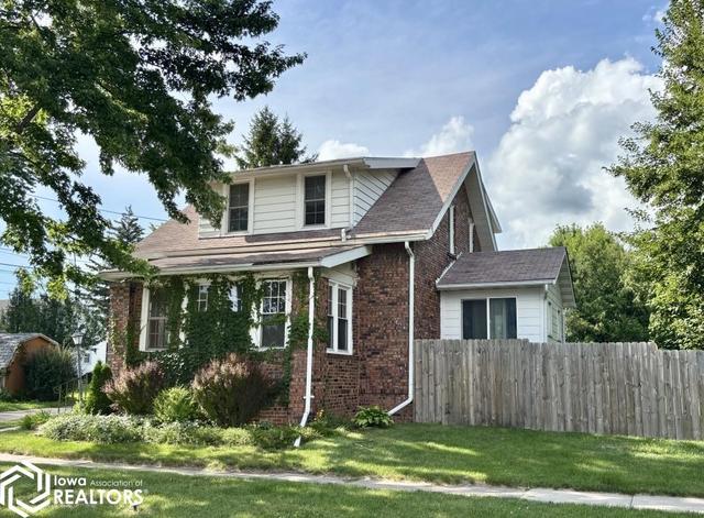 1105 E Broadway Ave, Fairfield, IA 52556