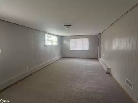Living - 511 5th St SW, Hampton, IA 50441 photo 3 of 4