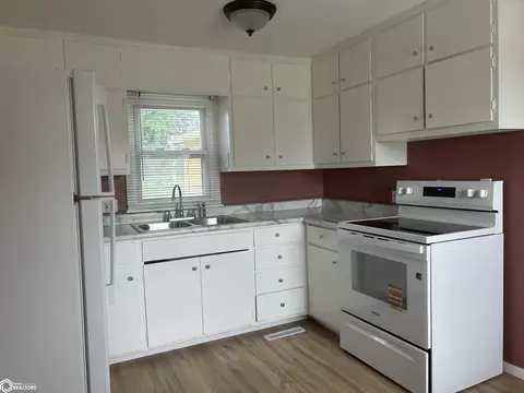 Kitchen - 511 5th St SW, Hampton, IA 50441 photo 3 of 3