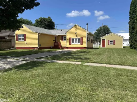 Exterior - 511 5th St SW, Hampton, IA 50441 photo 1 of 2