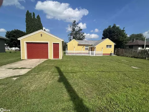 Exterior - 511 5th St SW, Hampton, IA 50441 photo 2 of 2