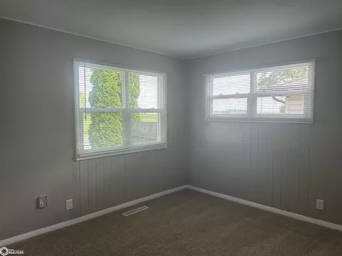 Bedroom - 511 5th St SW, Hampton, IA 50441 photo 1 of 4