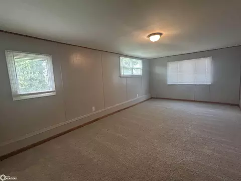Living - 511 5th St SW, Hampton, IA 50441 photo 4 of 4