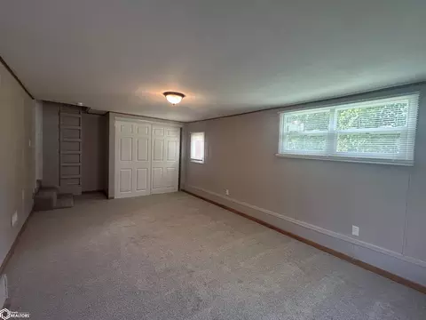Bedroom - 511 5th St SW, Hampton, IA 50441 photo 4 of 4
