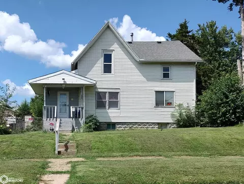 504 E Linn St, Marshalltown, IA 50158