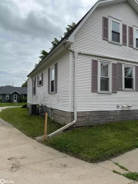 Other - 910 16th St, Eldora, IA 50627 photo 3 of 19