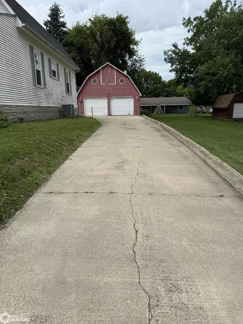 Other - 910 16th St, Eldora, IA 50627 photo 5 of 19