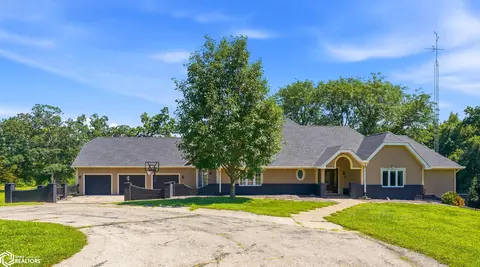11091 Oak Ridge Rd, Burlington, IA 52601