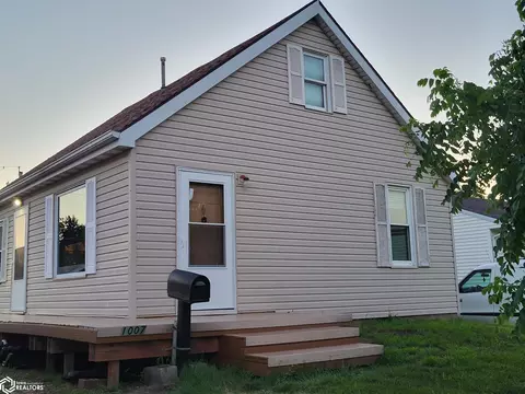 1007 S 7th Ave, Marshalltown, IA 50158